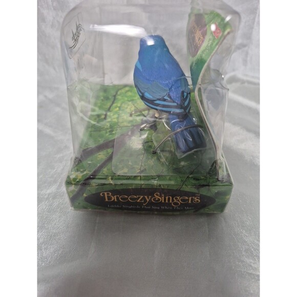 Vintage Breezy Singers Bluebird Takara Sings & Moves Motion Detected New Old - Picture 6 of 10